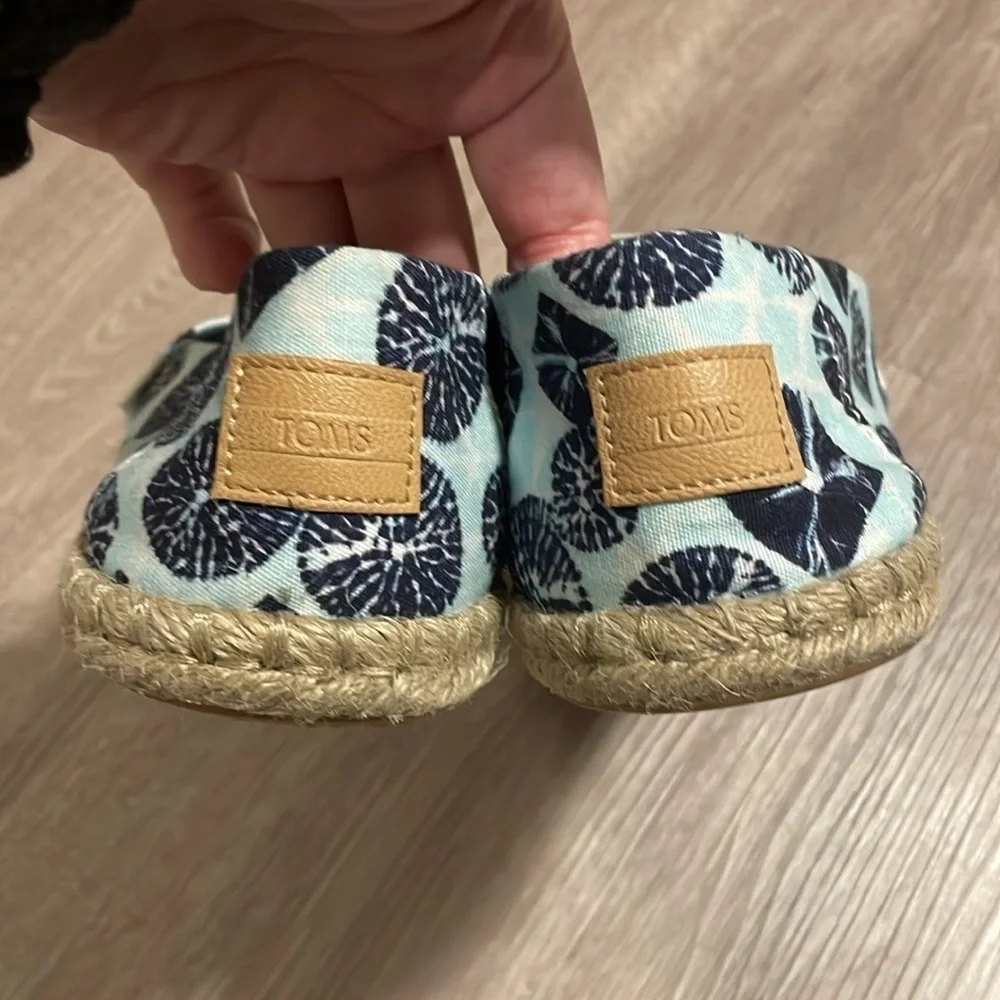 Tom’s Women ALPARGATA ROPE ESPADRILLE Flats Size 6.5 Blue Bohemian Granola Girl